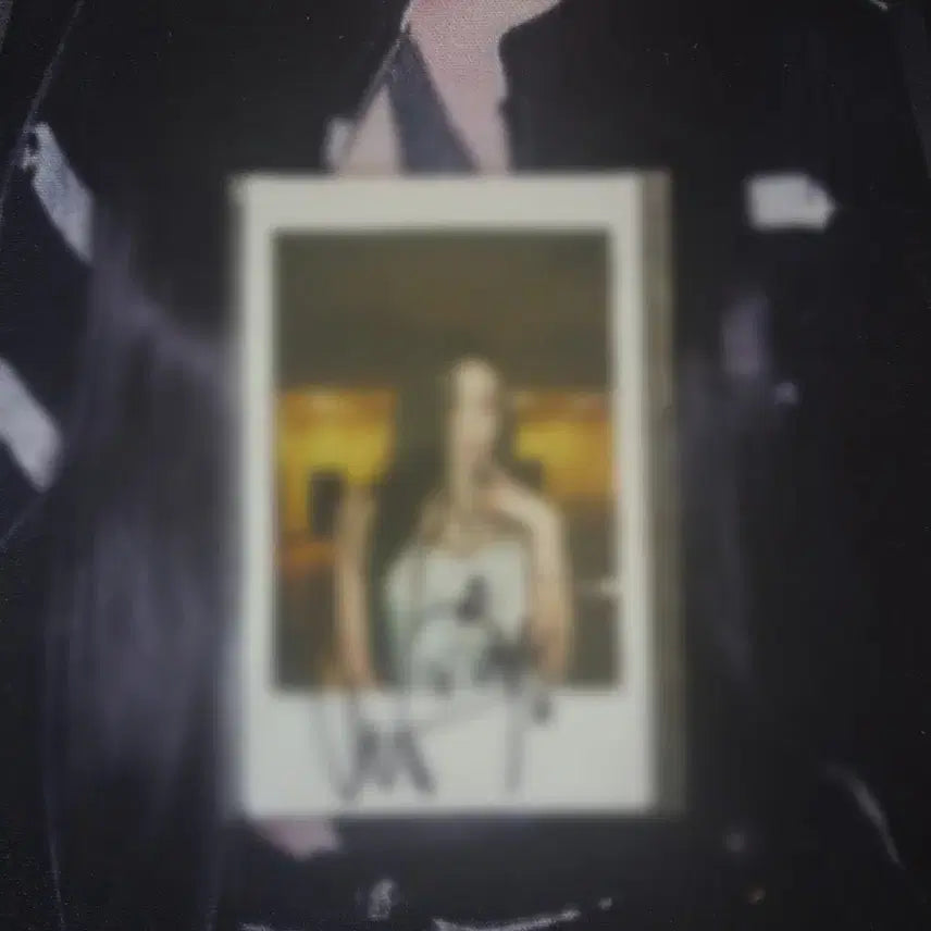 오마이걸 유아 미공개 친필 싸인 폴라 폴라로이드 판매합니다