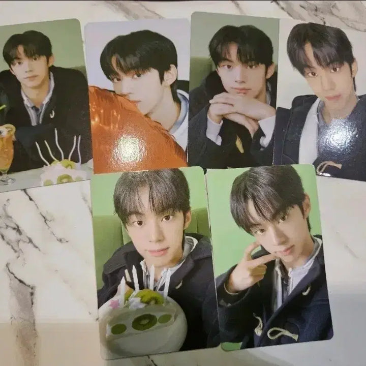 새상품) 투어스 도훈 생일박스 키어트 판매합니다