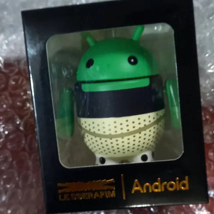 (미개봉) 르세라핌 안드로이드 피규어 판매합니다