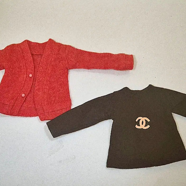 [육일돌 피규어 수제 인형옷] 니트가디건+로고티셔츠