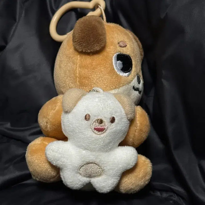 데이식스 도운 마그네틱 앉은 데니멀즈