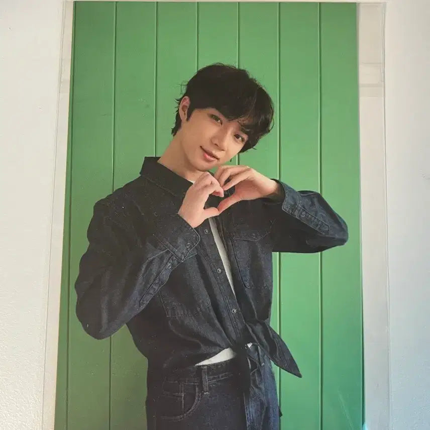 블루아워 553 공방 범규