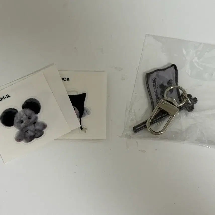 엑디즈 엑몬즈 띠부씰+깃발 키링 엑스디너리히어로즈