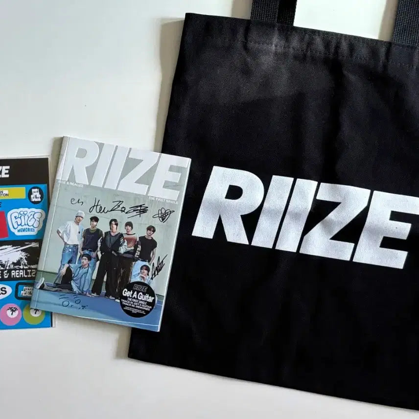 라이즈 데뷔앨범 싱글1집 '겟어기타' 싸인앨범 판매합니다.