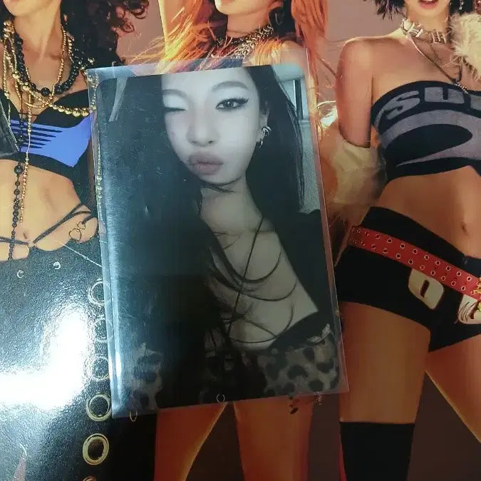 에스파 닝닝 더티워크 케이스  포카