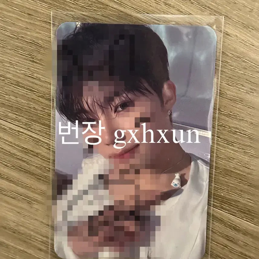 제베원 박건욱 싸인 포카 싸포 양도 (얼굴낙서 O)