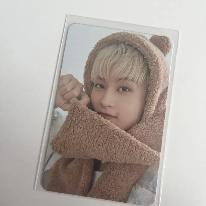 엔시티127 전시회 the great unity 곰돌이후드 마크