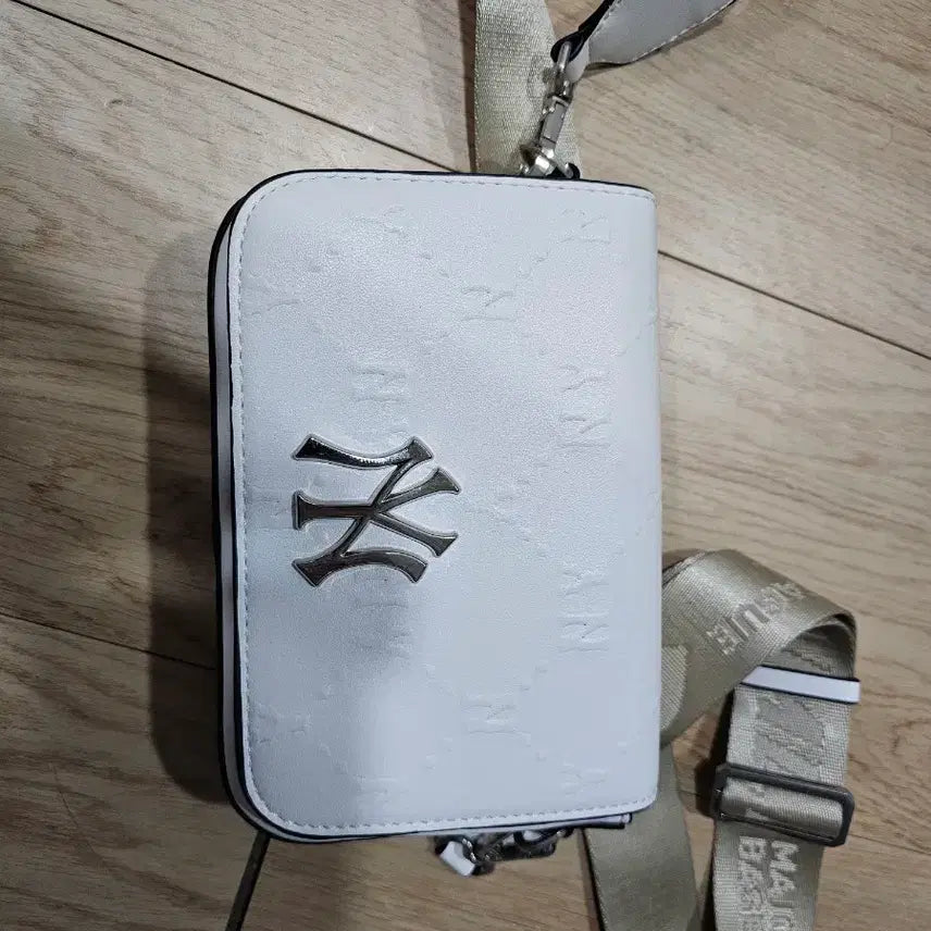 [BUNJANG] MLB Crossbody Bag / mlb 크로스백