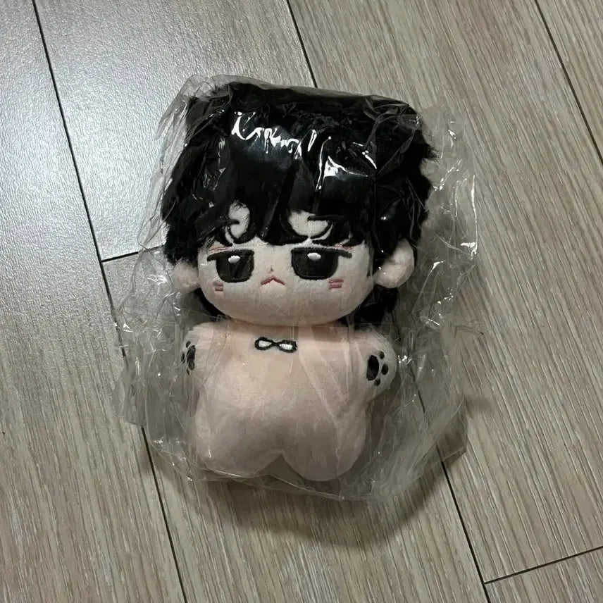 인피니트 엘 김명수 인형 양도합니다