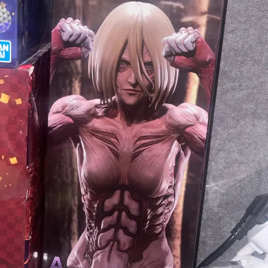 여성형거인 A상 피규어 판매