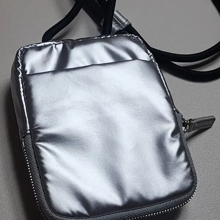 [BUNJANG] SHINee Key Keyland ONON Hoodie and Mini Pouch Crossbody Bag / 샤이니 키 콘서트 2024 키랜드 온앤온 후드집업 & 미니파우치 크로스백