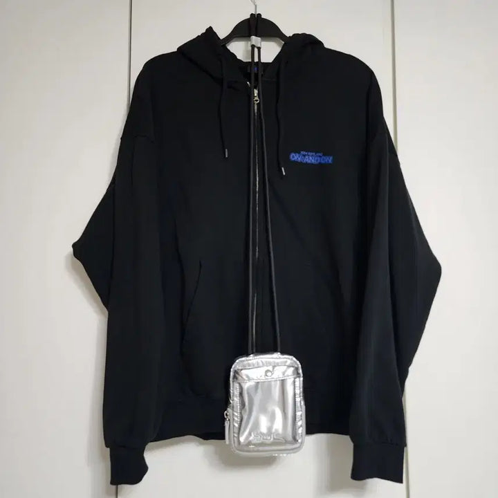 [BUNJANG] SHINee Key Keyland ONON Hoodie and Mini Pouch Crossbody Bag / 샤이니 키 콘서트 2024 키랜드 온앤온 후드집업 & 미니파우치 크로스백