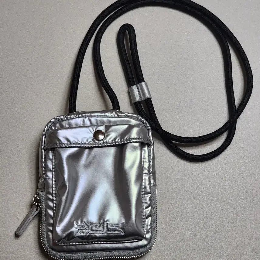 [BUNJANG] SHINee Key Keyland ONON Hoodie and Mini Pouch Crossbody Bag / 샤이니 키 콘서트 2024 키랜드 온앤온 후드집업 & 미니파우치 크로스백