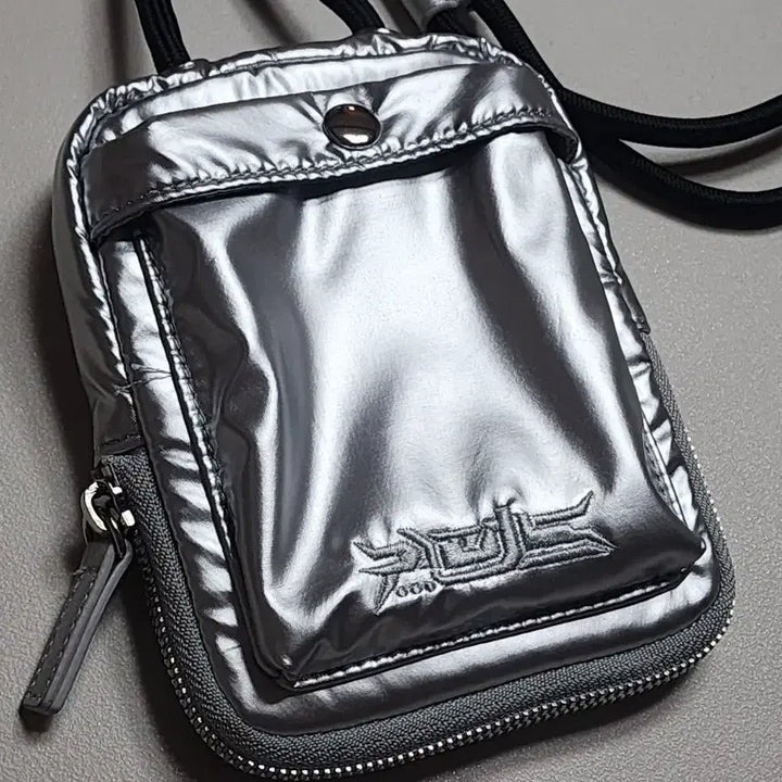 [BUNJANG] SHINee Key Keyland ONON Hoodie and Mini Pouch Crossbody Bag / 샤이니 키 콘서트 2024 키랜드 온앤온 후드집업 & 미니파우치 크로스백