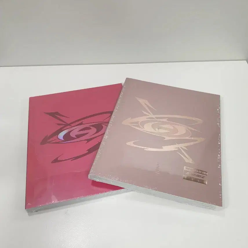 에이티즈 더 월드 앨범 미개봉 A,D버젼 *2세트