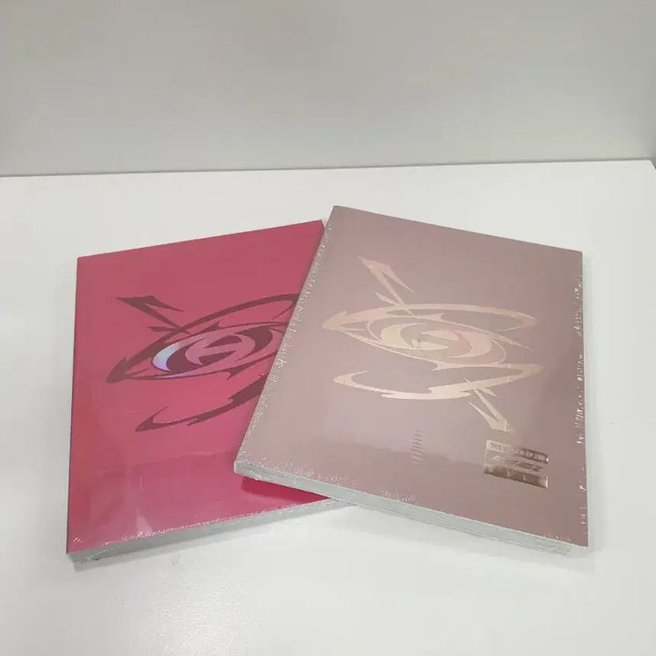 에이티즈 더 월드 앨범 미개봉 A,D버젼 *2세트