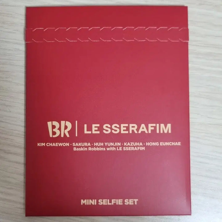 베라 베스킨라빈스 미개봉 르세라핌 미니 셀피 세트