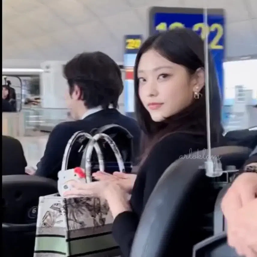 뉴진스 해린 모후산도 키티 모프샌드 모프산도 고양이 인형 mofusand