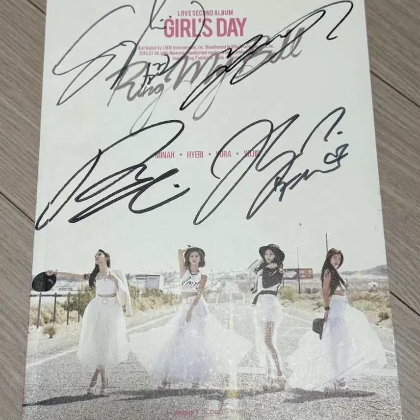 걸스데이 싸인앨범 판매합니다