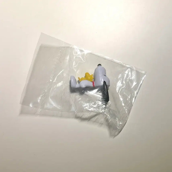 컵위의 스누피 랜덤 피규어