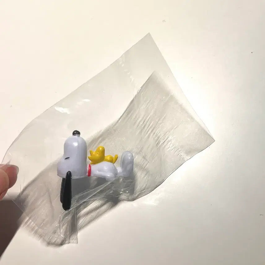 컵위의 스누피 랜덤 피규어