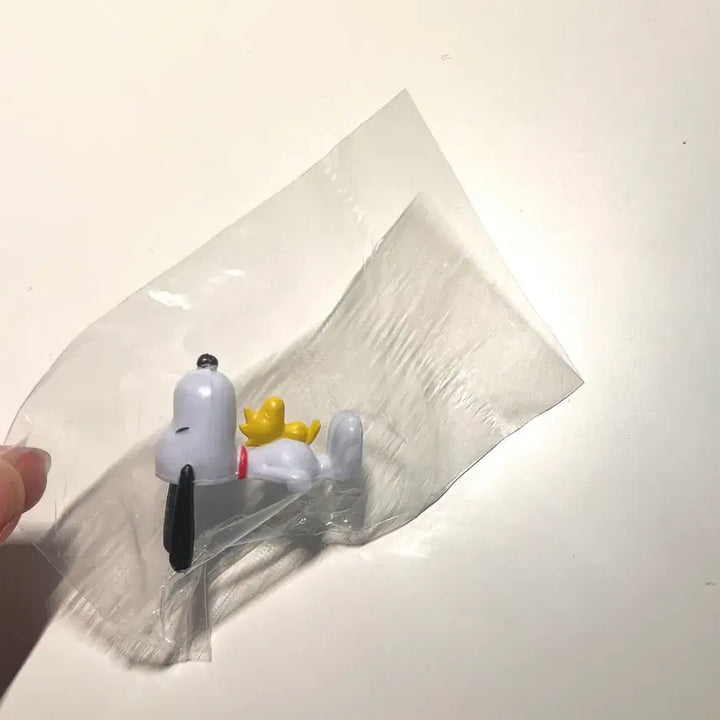 컵위의 스누피 랜덤 피규어