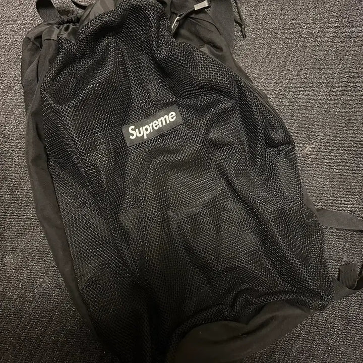 [BUNJANG] Supreme Mesh Backpack / 슈프림매쉬 백팩