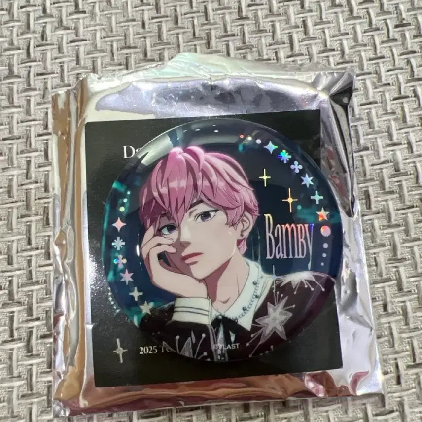 플레이브 대쉬 투어 캔뱃지 밤비