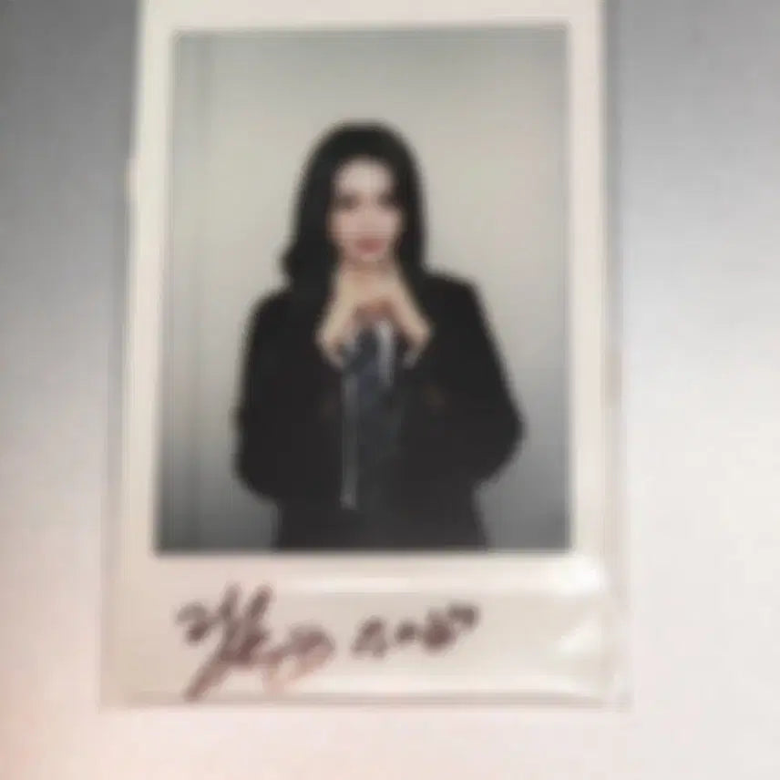 트리플에스 유빈 교복 친필 싸인 폴라로이드 250531 싸인폴라 공유빈