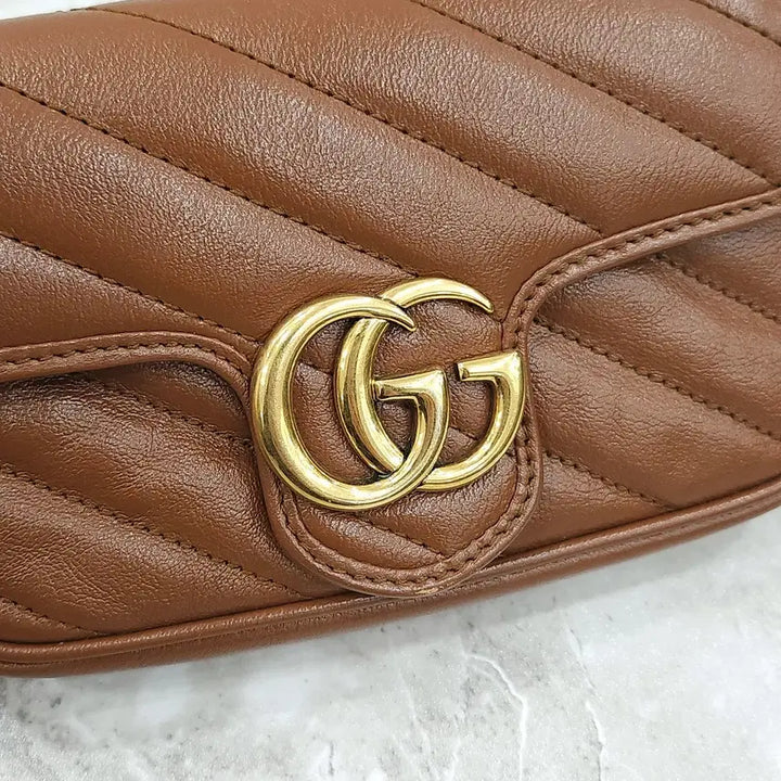 [BUNJANG] Gucci GG Marmont Super Mini Chain Crossbody Bag / 구찌 GG 마몽 수퍼미니 체인 크로스백 476433