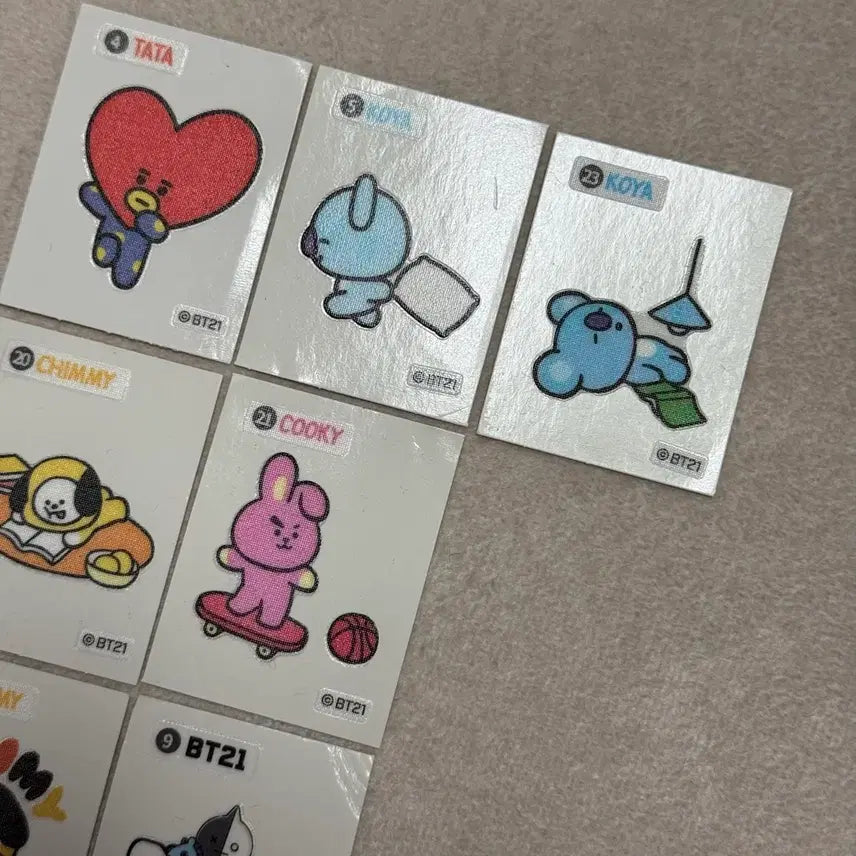 방탄소년단 BT21 띠부씰 타타 코야 치미 쿠키 남준 지민 태형 정국