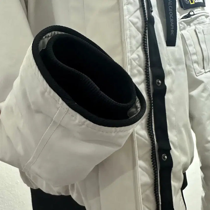 [BUNJANG] National Geographic Taruga Duck-Down Padded Jacket Unisex Size S / 무료배송 내셔널지오그래픽 타루가 덕다운 오리털 패딩 점퍼 공용 S