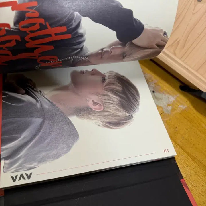 VAV(브이에이브이)친필싸인앨범BROTHERHOOD[미니2집],2016년