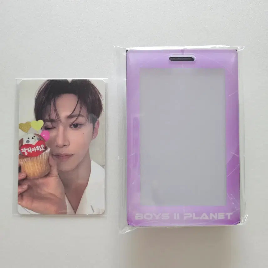 보이즈2플래닛 아카이브 전시회 2주차 포카+포토 홀더 세트 - 장지아하오