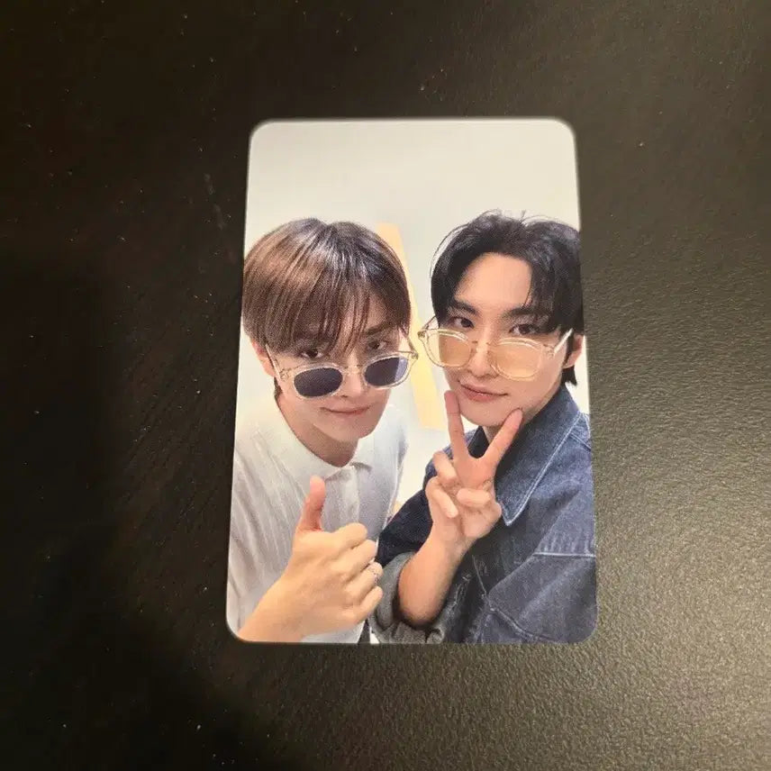 에이티즈 홍중 성화 비트로드 더사일런스 유닛포카