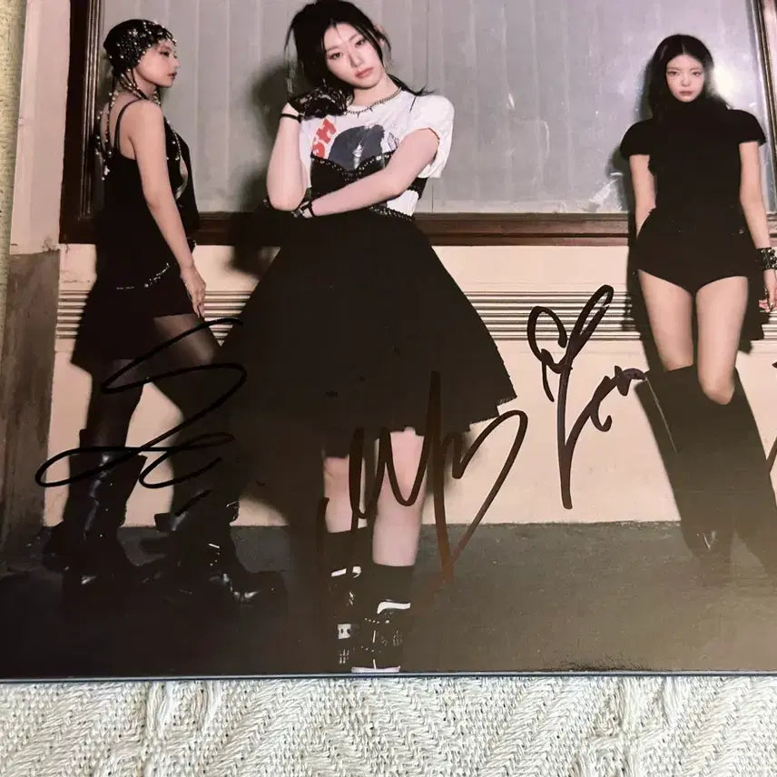 있지 ITZY 친필 싸인앨범