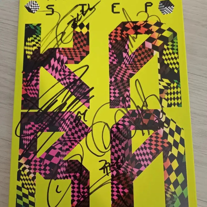 카라 KARA 스텝 비매 싸인 앨범