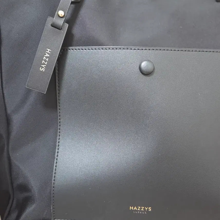 [BUNJANG] Hazzys Nylon Shoulder Bag / 헤지스 나일론 숄더백