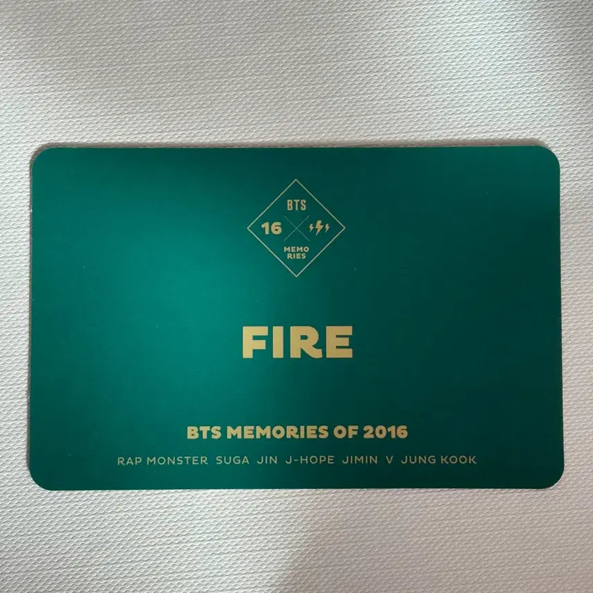 방탄 2016 메모리즈 디비디 불타 단체 포카 알엠진슈가제이홉지민뷔정국