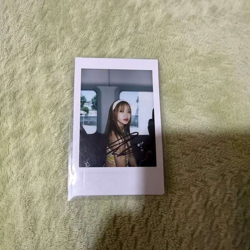 위키미키 최유정 싸인 폴라로이드 양도합니다