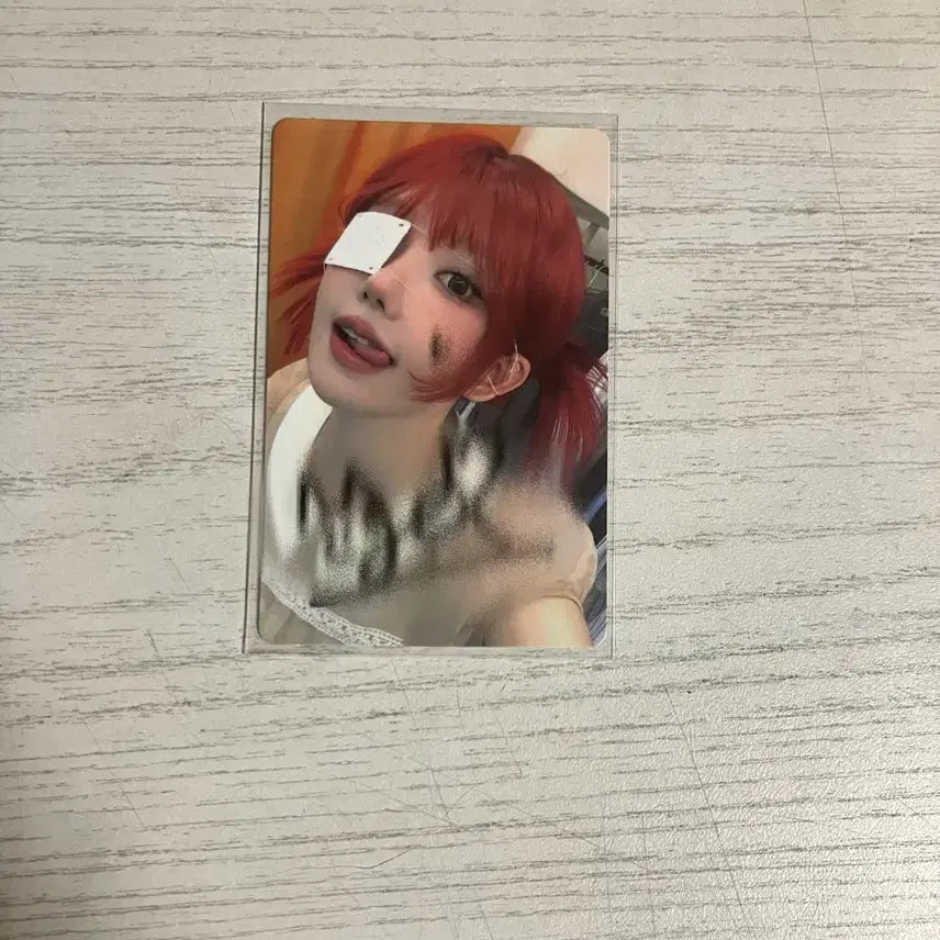 QWER 마젠타 싸인포카