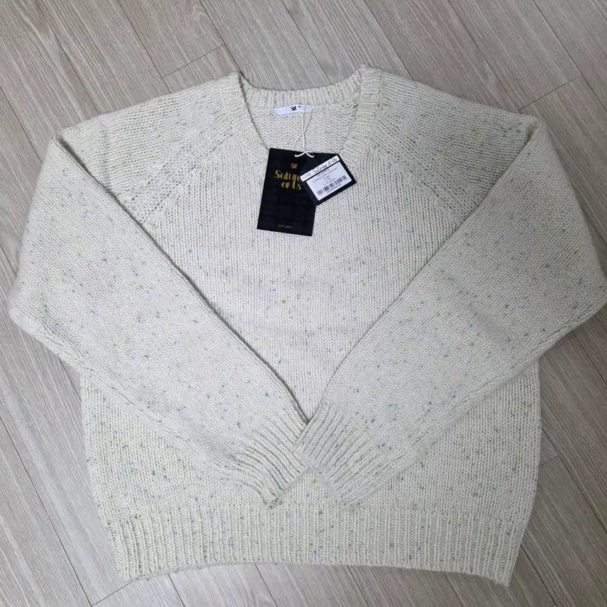 [SOLD OUT] Stu 슈퍼파인 울 브이넥니트 크림 M사이즈