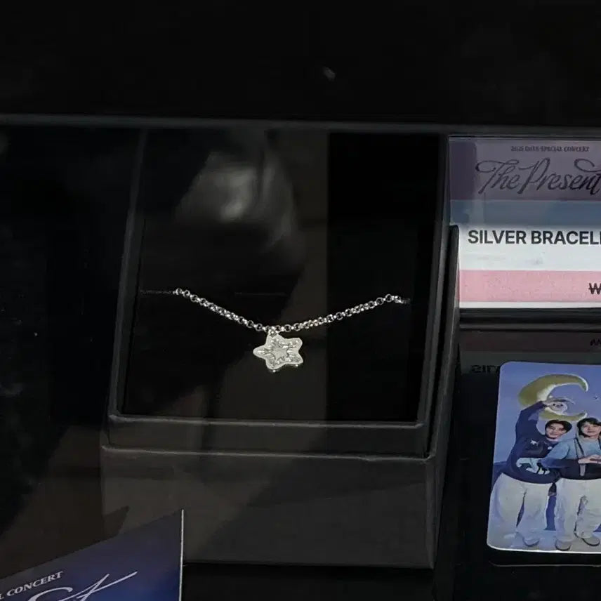 [BUNJANG] Day6 Concert Wristband + Confetti / [미개봉] 데이식스 클콘 팔찌 + 트리 컨페티