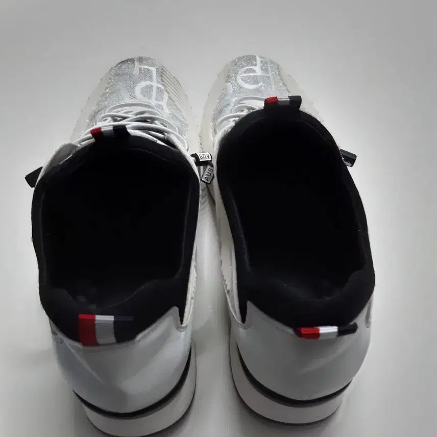 [BUNJANG] Women's Running Shoes (Size 240) / 여성슈베운동화240