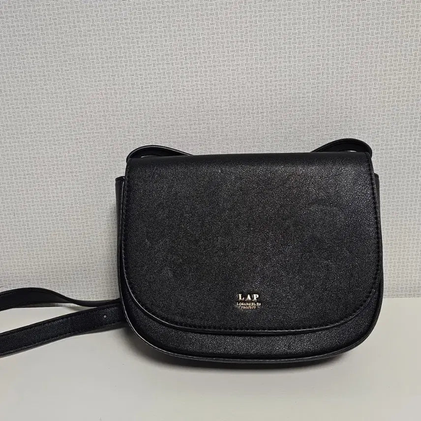 [BUNJANG] LAP Black Crossbody Bag / LAP 블랙 크로스백 가방