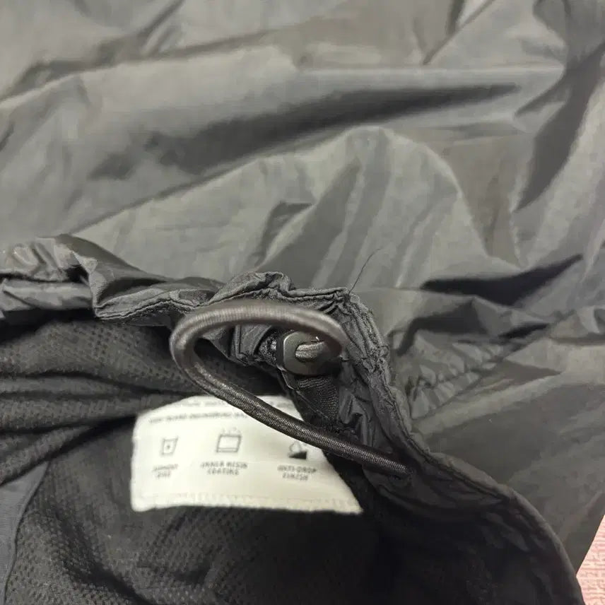 [BUNJANG] Stone Island 23SS M Windbreaker / 스톤아일랜드 크링클랩스 23ss M 후드 바람막이