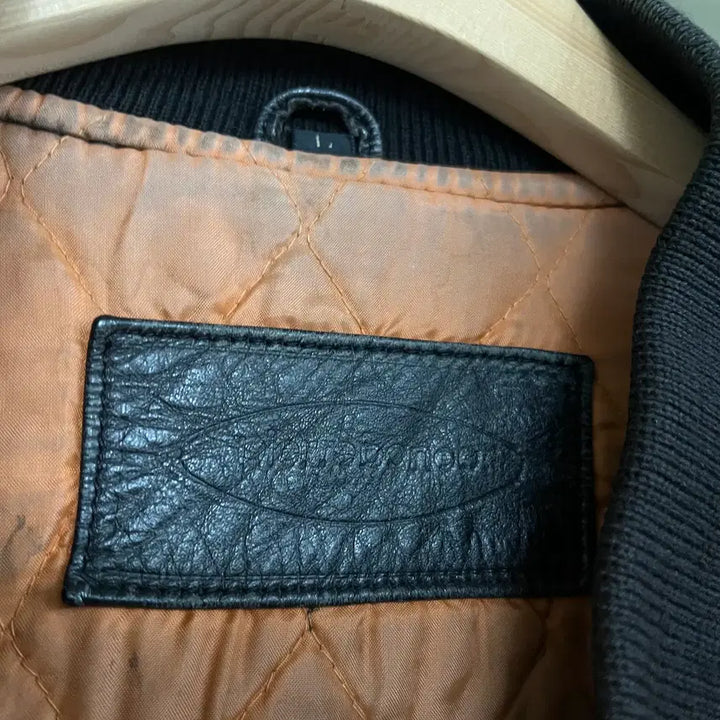 [BUNJANG] 80s TORA Leather Jacket / 80s TORA Leather Jacket