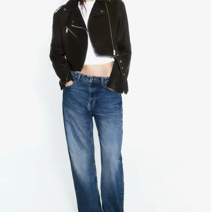 [BUNJANG] Zara Vintage Faux Leather Crop Biker Jacket (M) / 자라 공홈 빈티지 페이크 레더 크롭 바이커 점퍼(M)