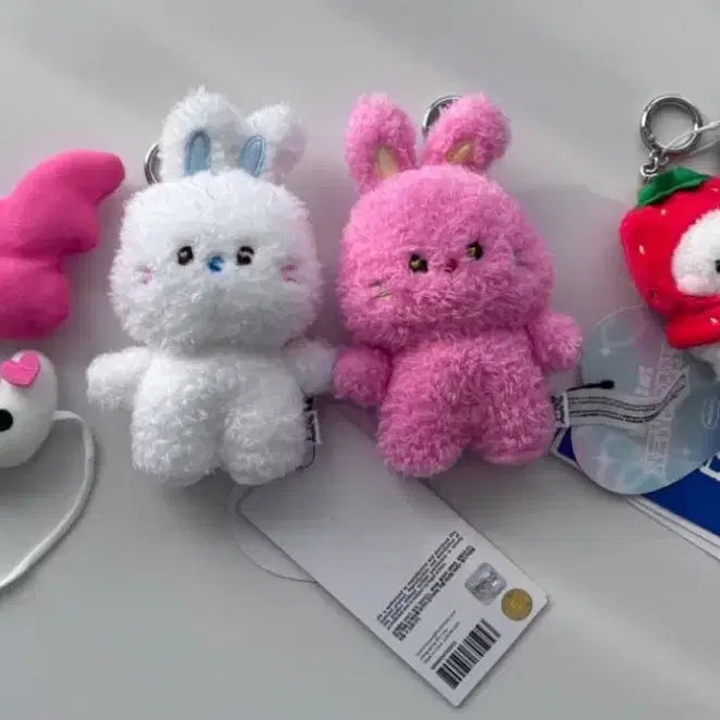 라인프렌즈 뉴진스 키링,BT21딸기키링