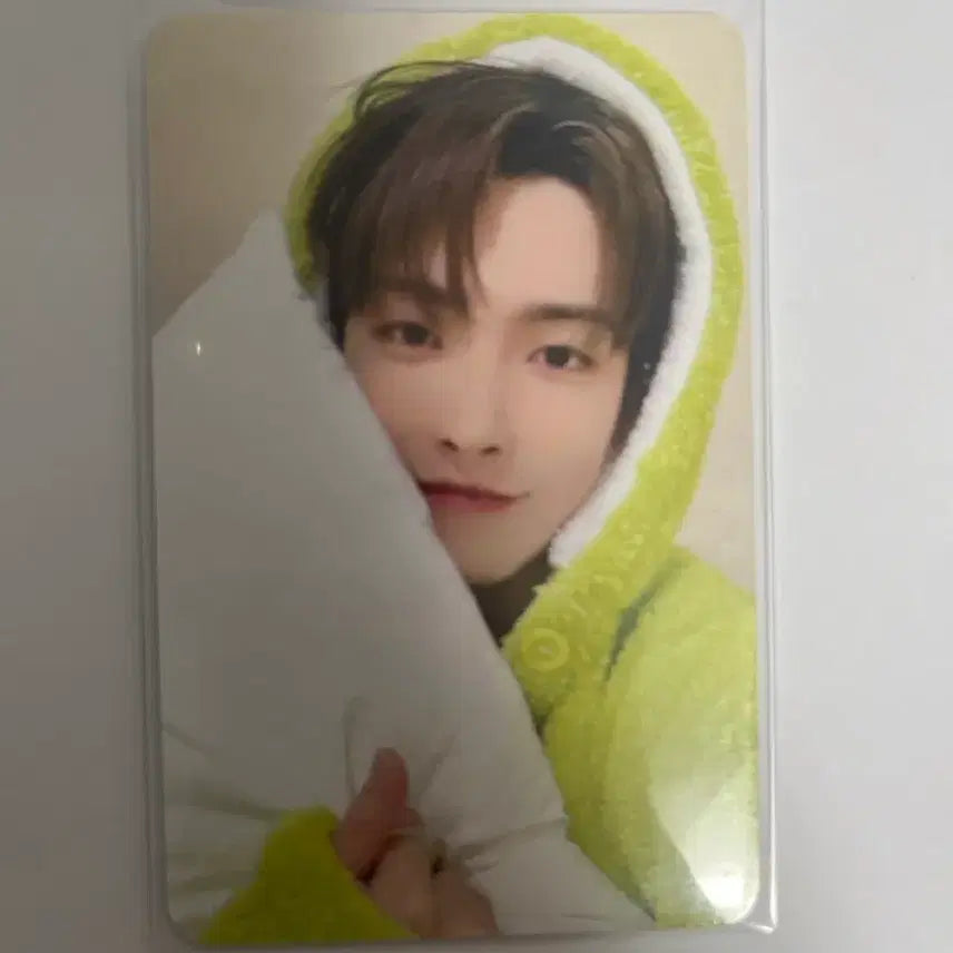 에이티즈 포카 홍중 헬로라이브 특전